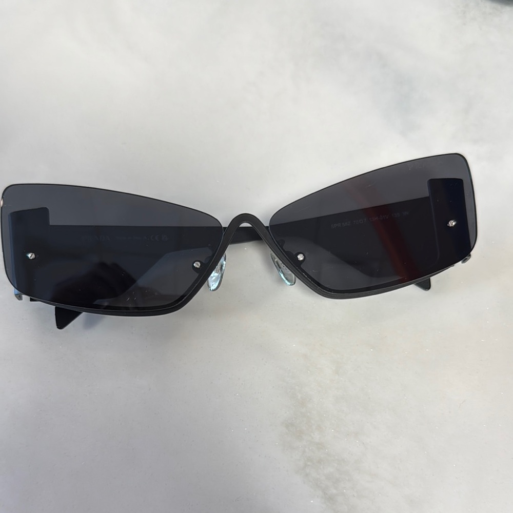 Stylish Black Sunglasses